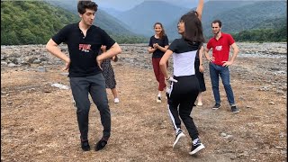 Девушки Танцуют Круто Кайф 2020 Лезгинка С Красавицами В Горах На Кавказе ALISHKA Гогия Чеченская