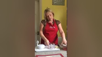 The Pampered Chef Manual Food Processor