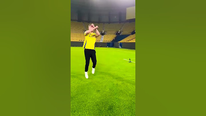 Ronaldo teaches me how to siooo #football #challenge #soccer #ronaldo #mrbeast