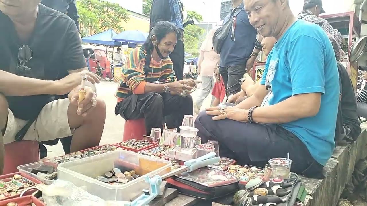LAPAK BATU AKIK 15.000 AN DI ANDARA DEPOK JAWA BARAT 