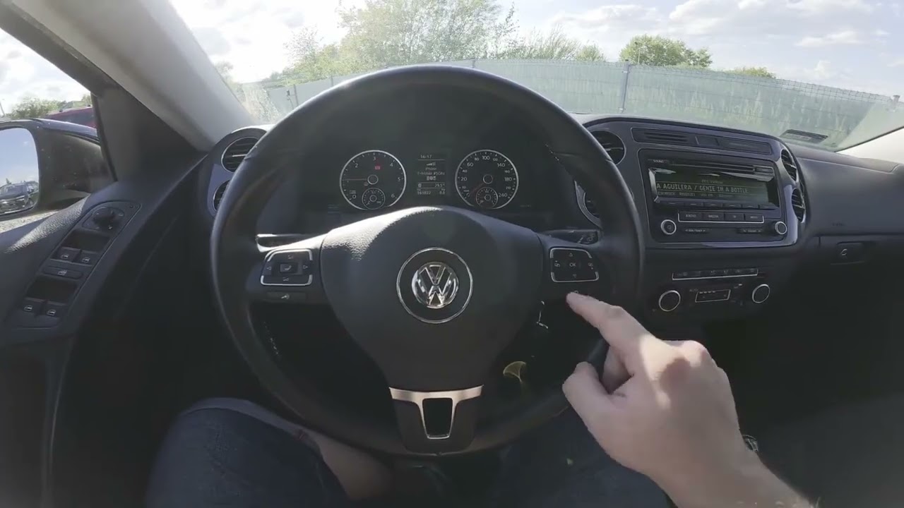 Volkswagen Tiguan I (2007-2016) – Cómo hacer llamadas desde el sistema del coche