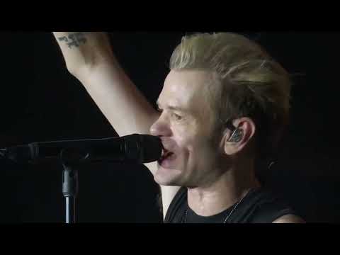 Sum 41- Walking Disaster (live sum41.com)