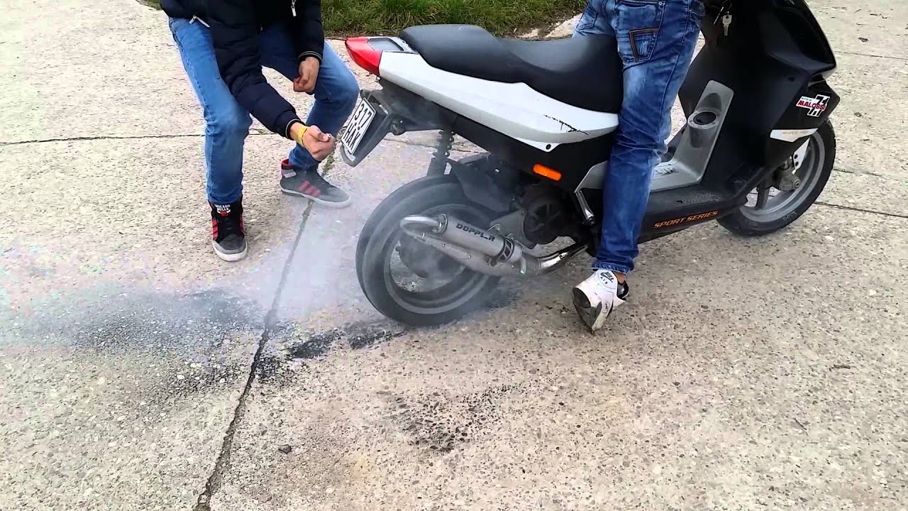 Piaggio Nrg Power DD Burnout!