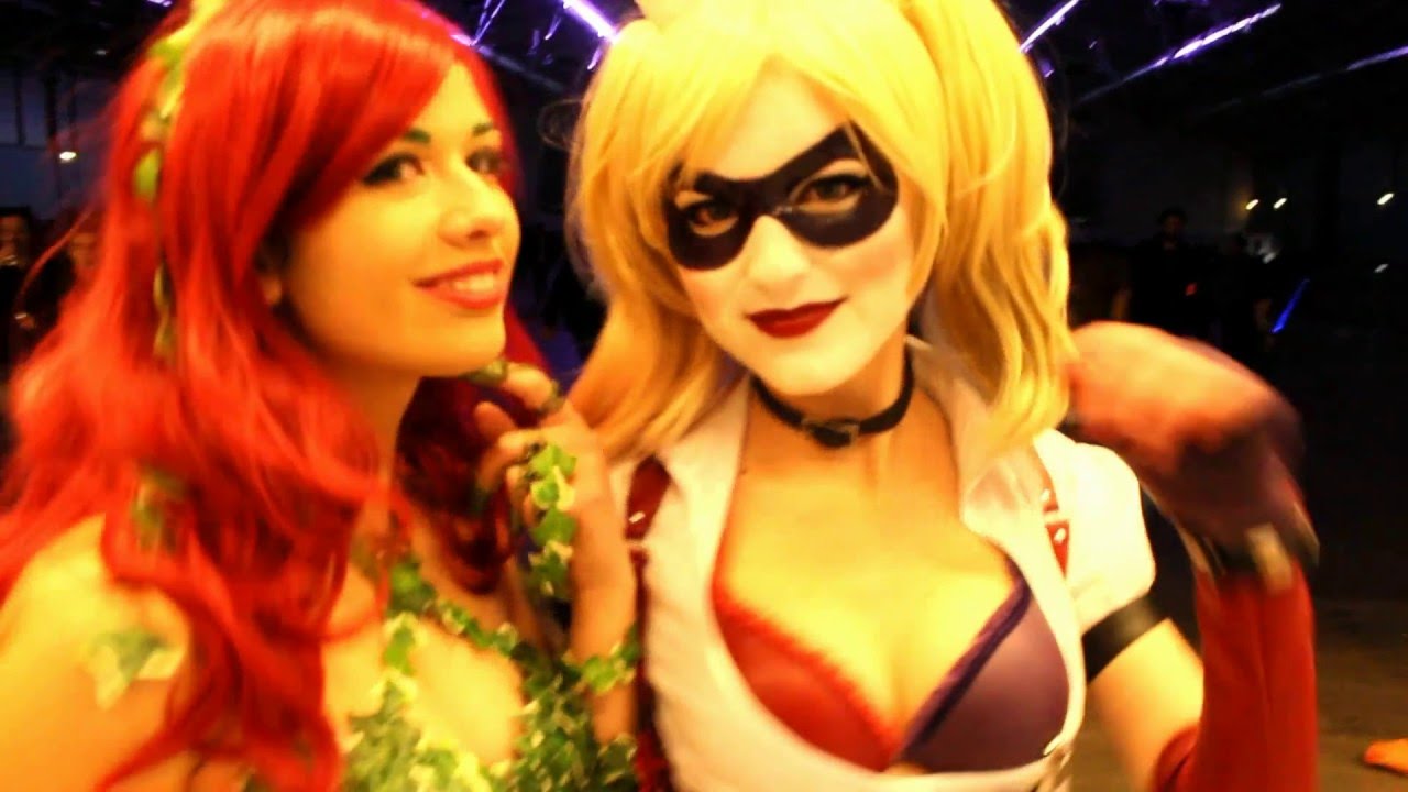 Harley Quinn And Poison Ivy Kissing