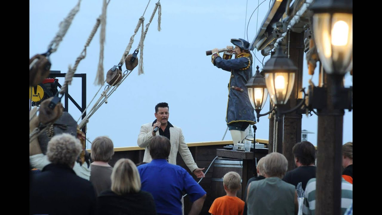 Danny Fisher. www.dannyfisher.co.uk (The Girl Next Door Went a Walking.)