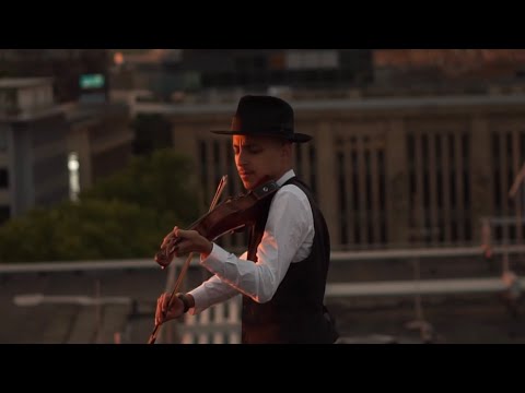 Video: Si violina e parë