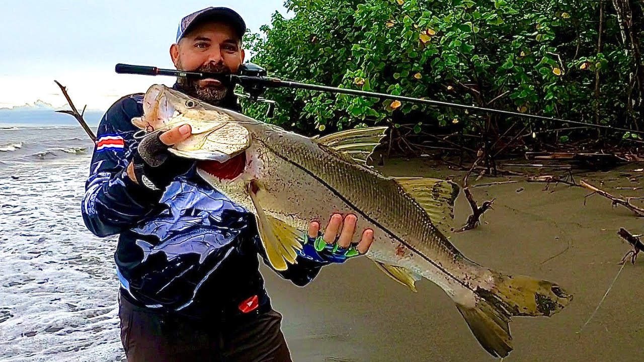 Costa Rica Robalo Pesca de Róbalo en la barra de Sixaola Limón Costa Rica - YouTube