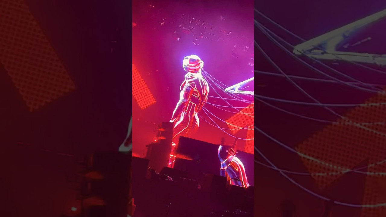 Festival in Brighton. On the beach Eric Prydz 