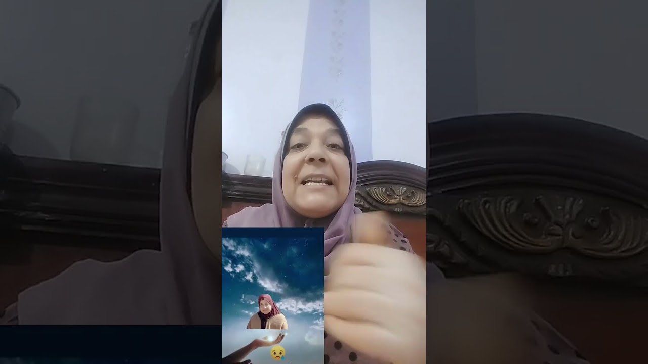 سايبها من غير أكل هي وأطفالها وأبوها رافض طلاقها غير لما تسيب البنات وهي محتارة مش عارفه تعمل إيه