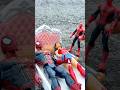 Spider Man calls his parents but is ignored | Marvel Toy