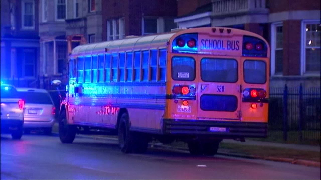 Chicago school bus driver shot while transporting students - YouTube