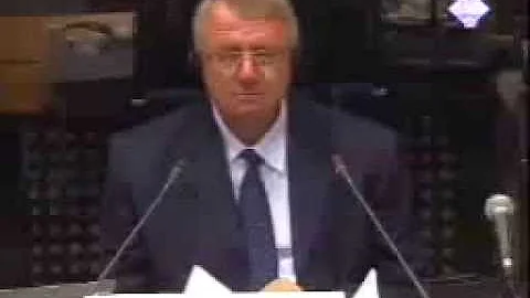 Seselj i Milosevic se smeju tuziocu!