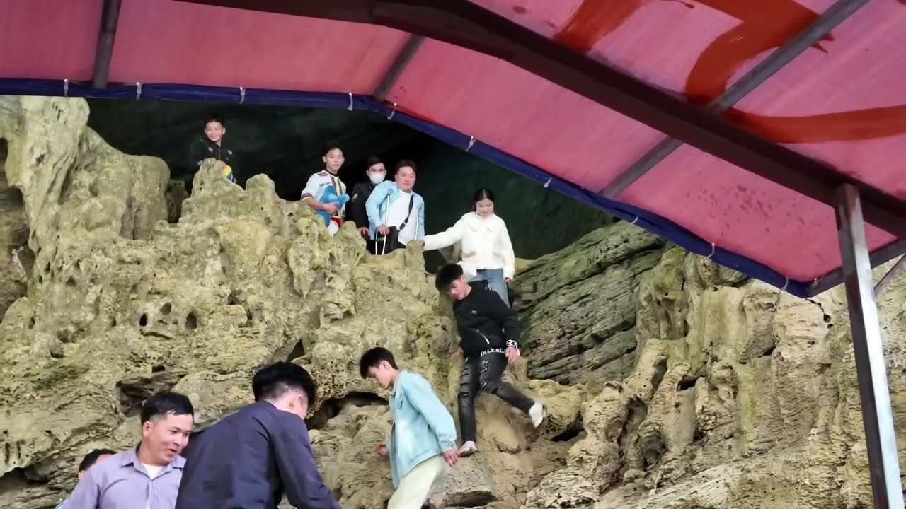 越南苗族小姑娘 #15 山洞探遊  (越北 • 老街省 • 孟康縣)