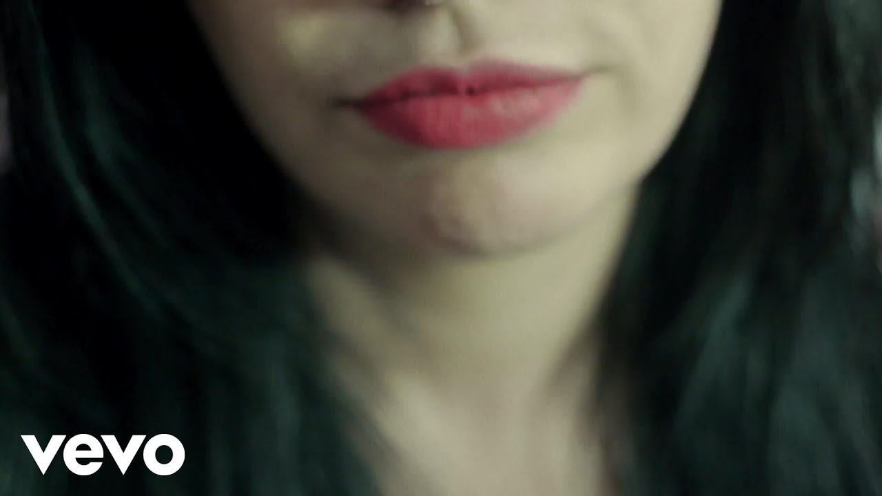 Ferrara - Sonar (Official Video) auf YouTube ansehen Ferrara - Sonar (Official Video) auf YouTube ansehen
