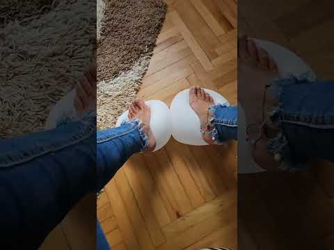 https://onlyfans.com/u289213847     Barefoot playing with balloons