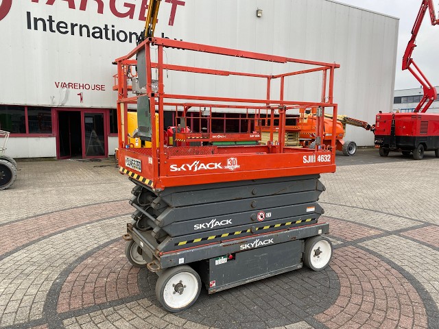 キキーズです 783945 SKYJACK SJIII-4632 ELECTRIC SJ-4632 SCISSOR WORK LIFT 2016