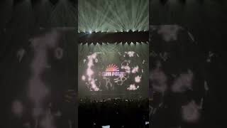 This Mashup Just Hits Me.