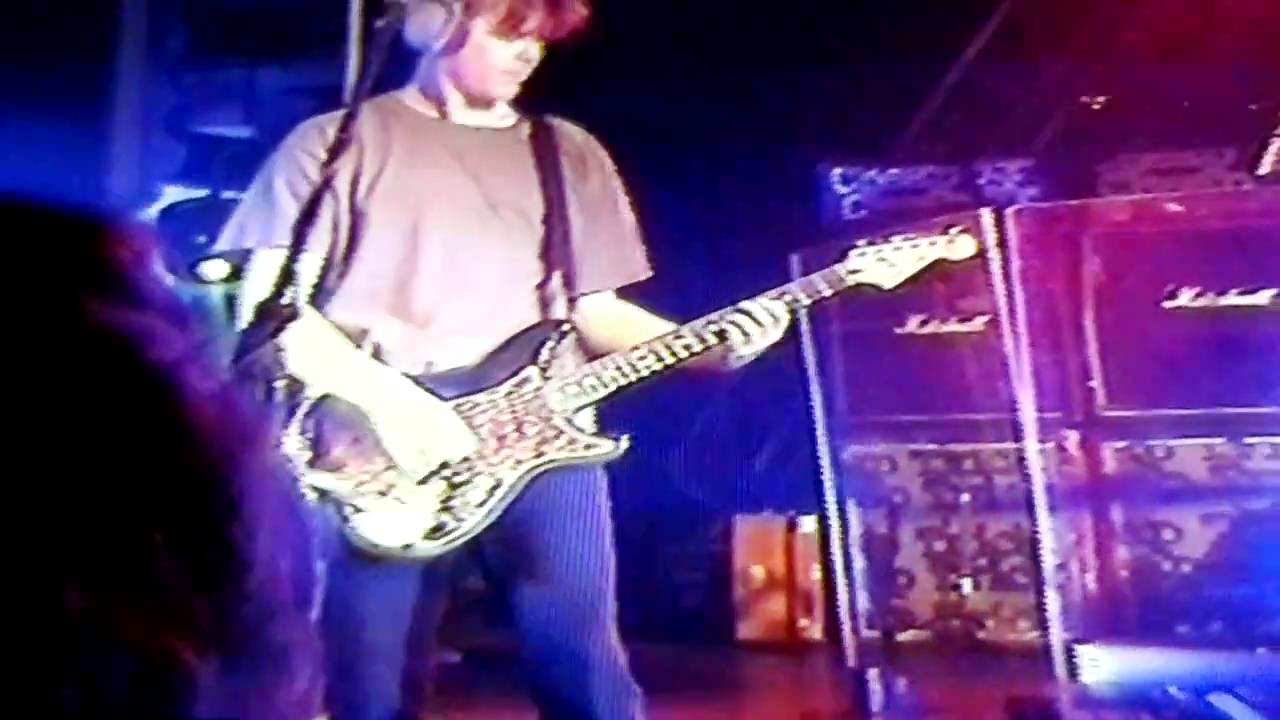 Tonton Mission of Burma - Improvised jam All Tomorrow's Parties 2002 di YouTube Tonton Mission of Burma - Improvised jam All Tomorrow's Parties 2002 di YouTube