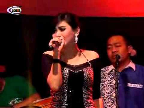 EVIS RENATA SYAHDU {CAMELIA}