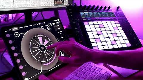 Ambient Electro Jam (Ableton Live, Ableton Push 2, Patterning 2 on iPad)