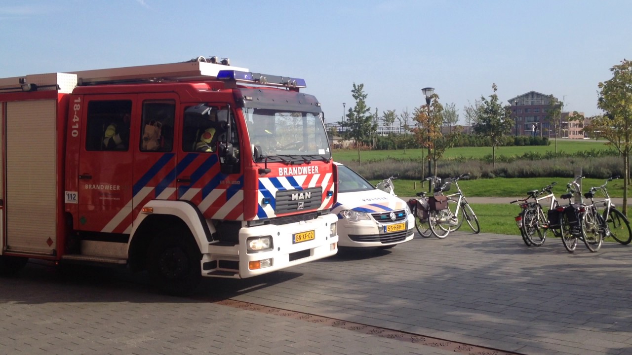 brandweer met speod naar oefening in HIA