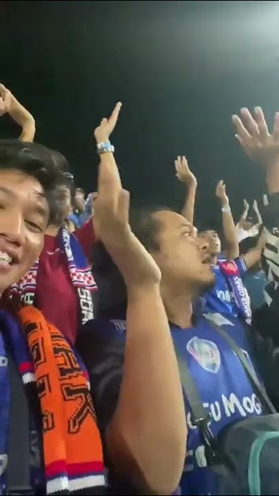 Diatas Tribun kami Bernyanyi || chant baru arema❓ #ronaldinho #aremania #aremafc #arema #aremanita