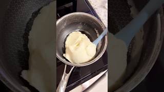 Swiss and Gruyère cheesy mashed potatoes #mashedpotatoes #food
