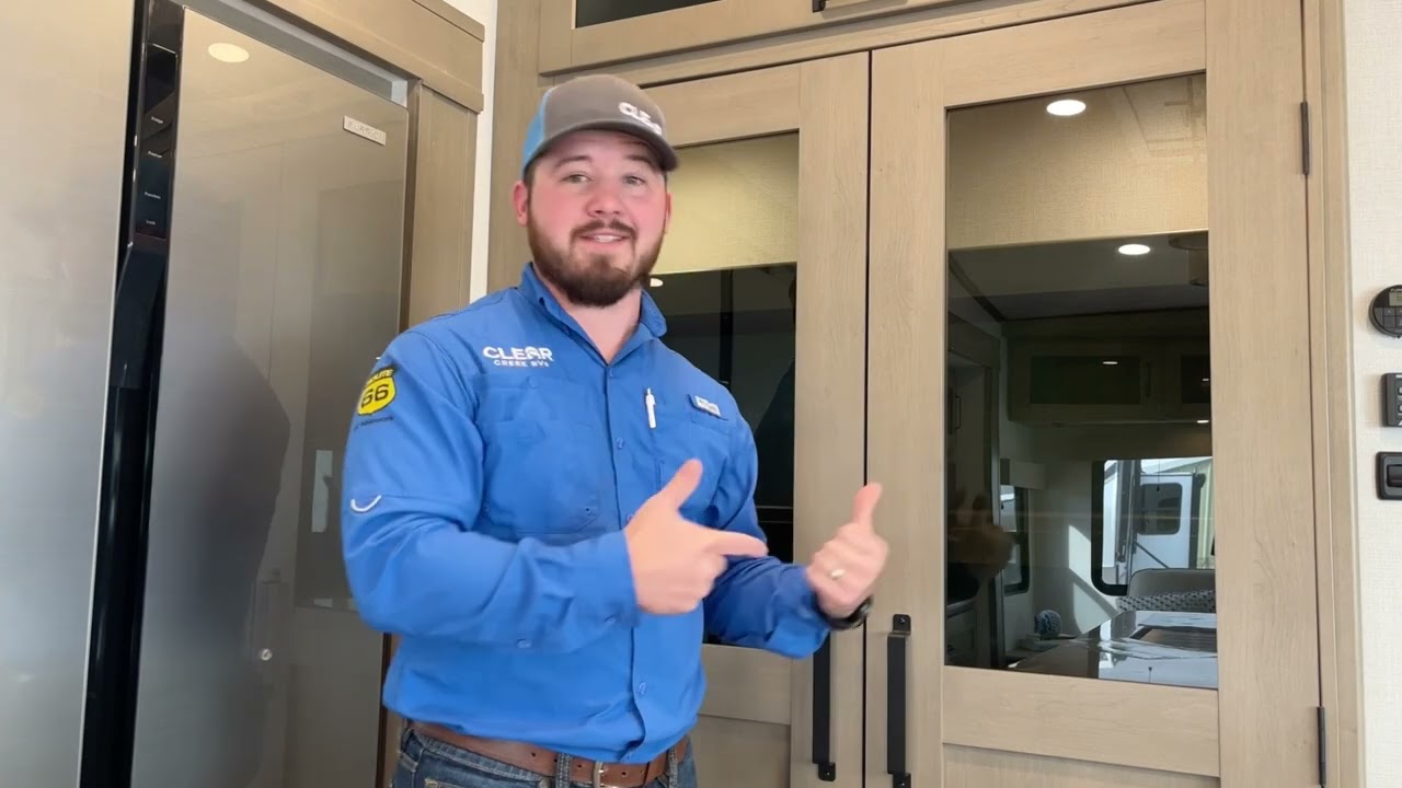 Clay’s 3 Favorite Things About the 2025 Grand Design Reflection 367BHS!