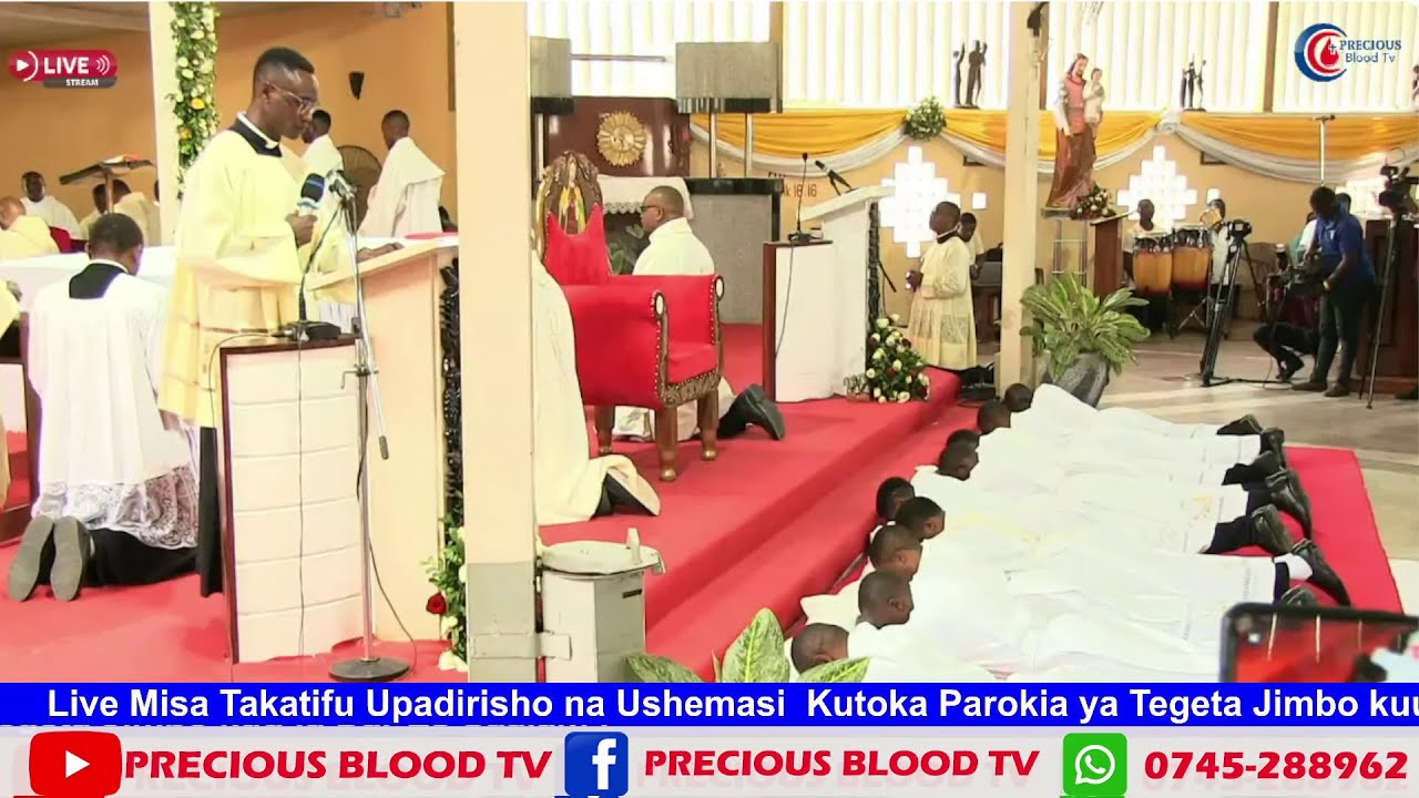 PADRE BONAVENTURE MARO ALIVYOIMBA KWA UHODARI LITANIA YA WATAKATIFU WOTE UPADIRISHO NA USHEMASI