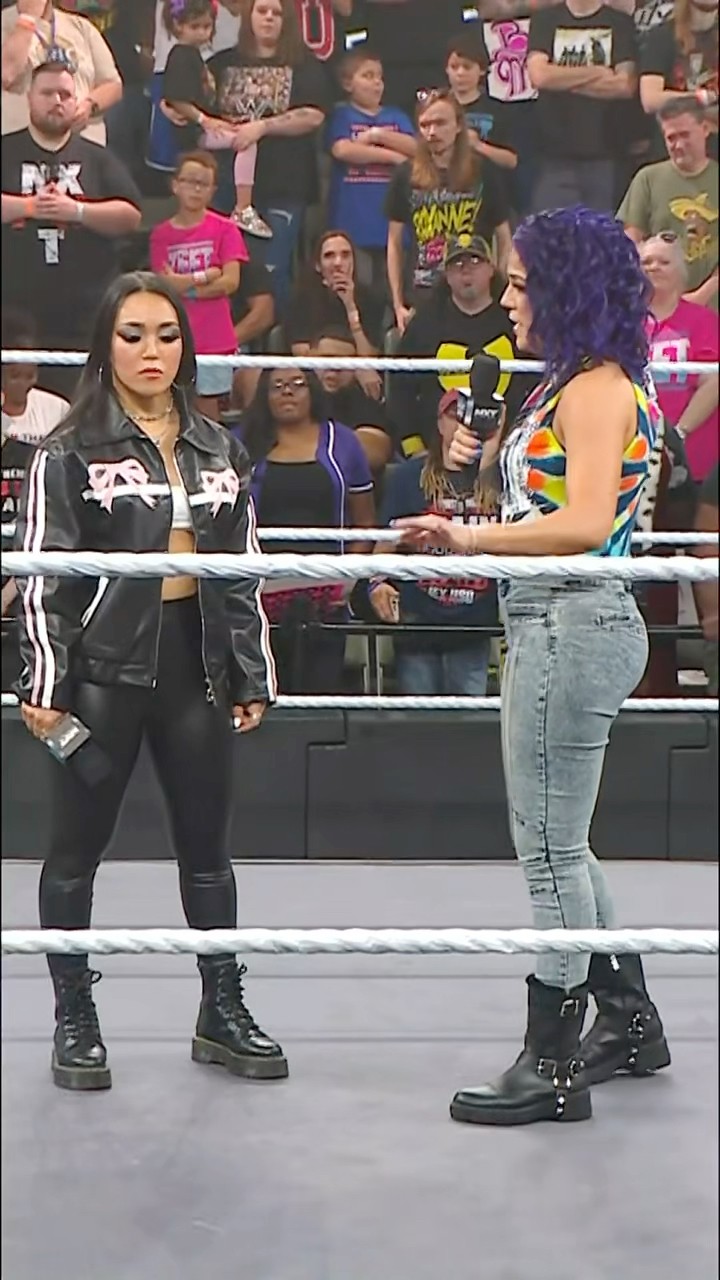 Bayley has a warning for Roxanne… ? #WWENXT