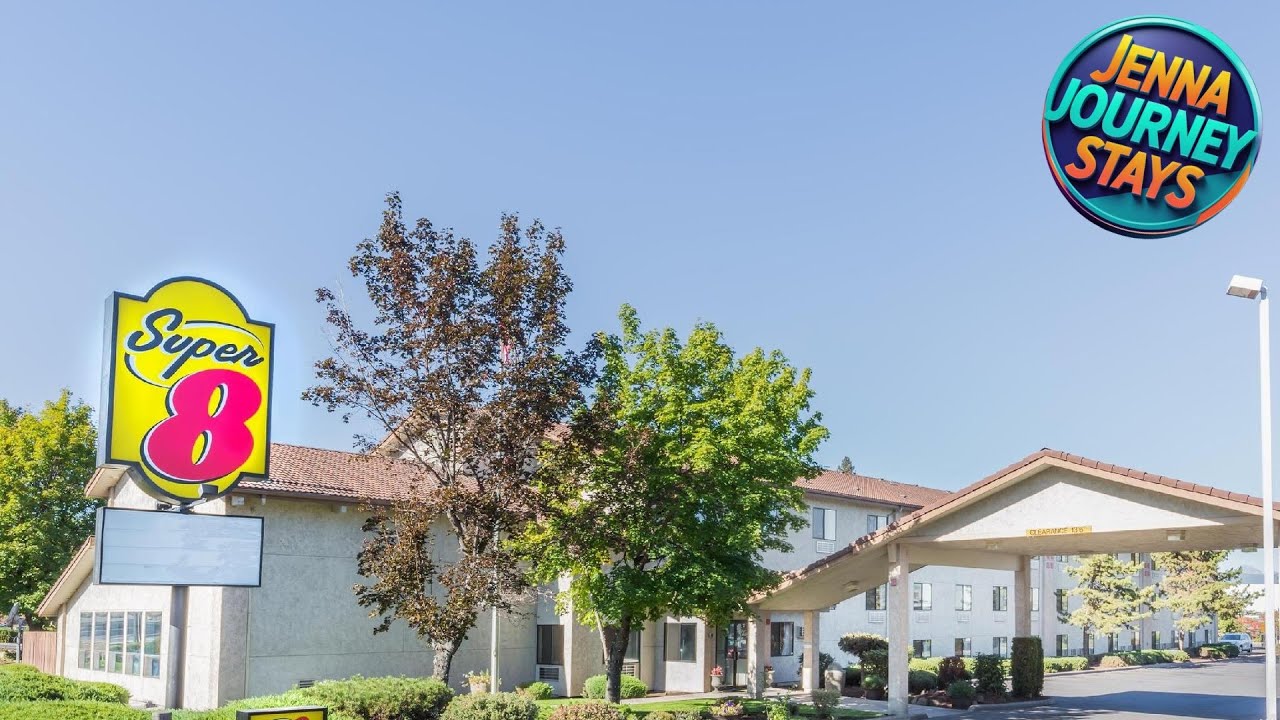 Super 8 By Wyndham Bend | Bend (OR), United States | Hotel Review 🏩