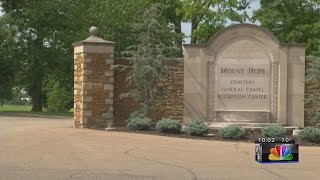 Women's purse stolen at cemetery on Memorial Day