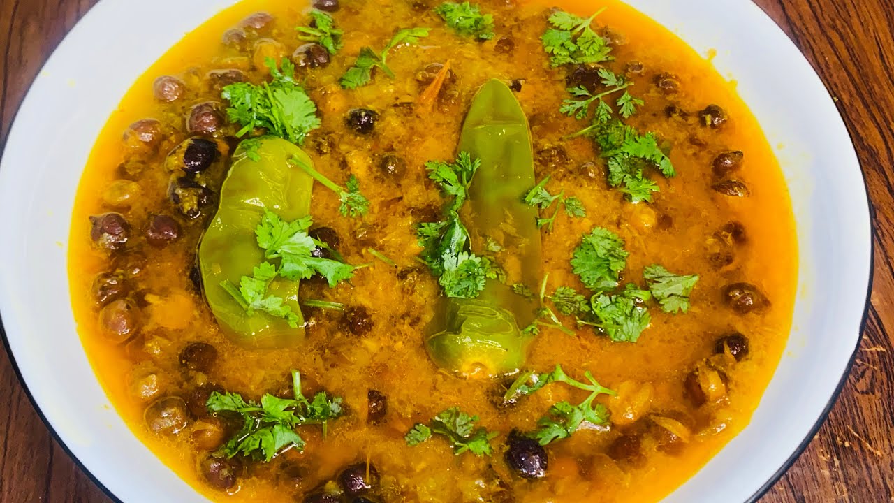 Black chana curry||kale choly recipe||kale chany ka salan||Quick & easy ...