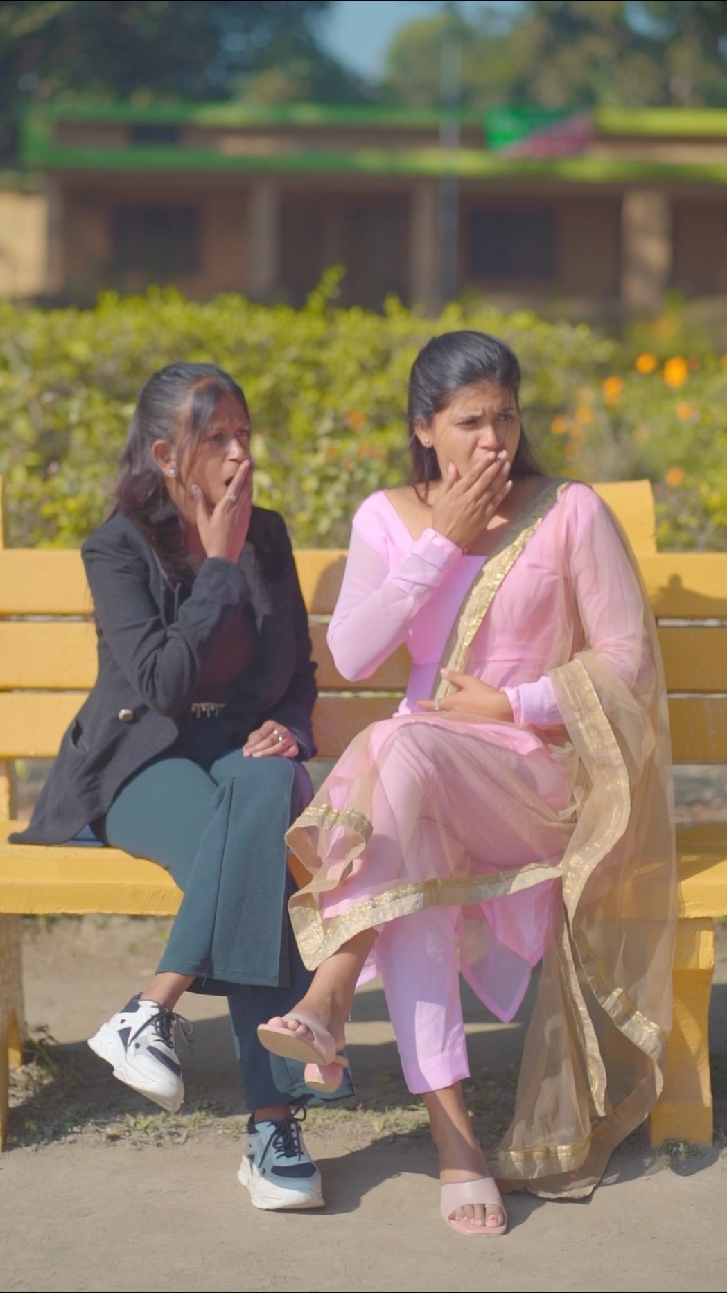 Meri jane jana kya chij h tu mujh ko to jaan bhi jada ajiji h tu