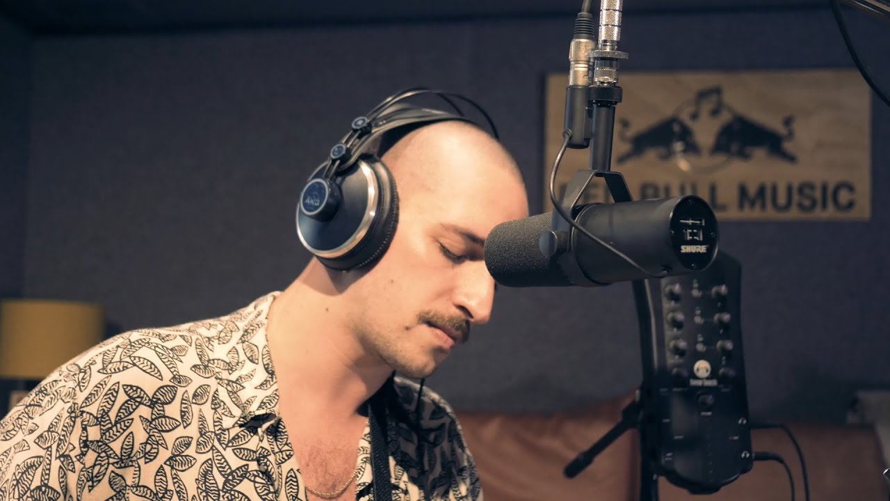 Venerus - Non Ti Conosco (Live at Red Bull Music Studios)