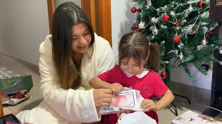 ABRIENDO MIS REGALOS DE PAPA NOEL / Annie Vega