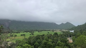 Đồi Tà Pạ ngày mưa
