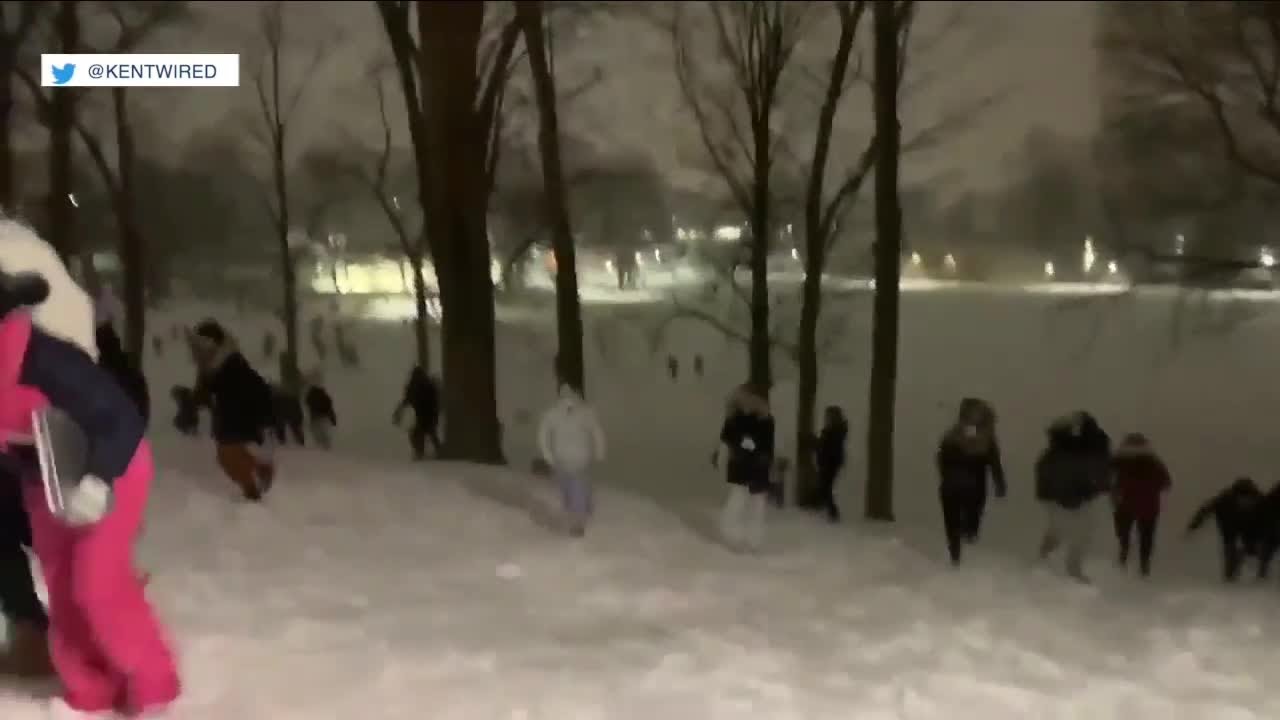 Over 300 People Have A Snowball Fight In Kent [VIDEO]