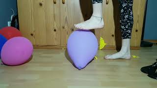 Crush Ballons with my cute Barefeet and Melissa sandals crush fetish ASMR #CRUSHFETISH_8989