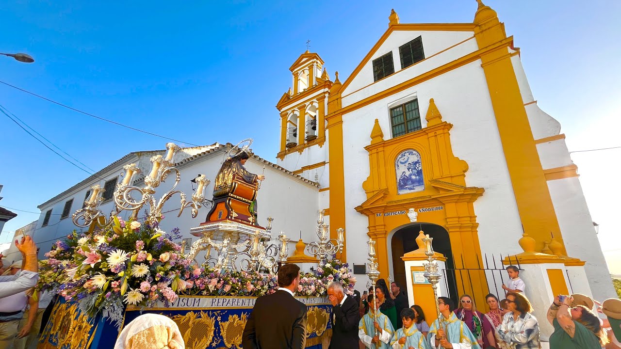 Salida Procesional de Ntra Sra  María Auxiliadora