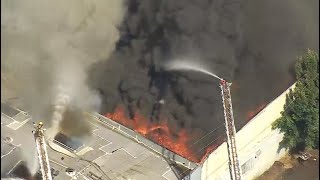 Dramatic fire erupts at commercial building in Boyle Heights l ABC7