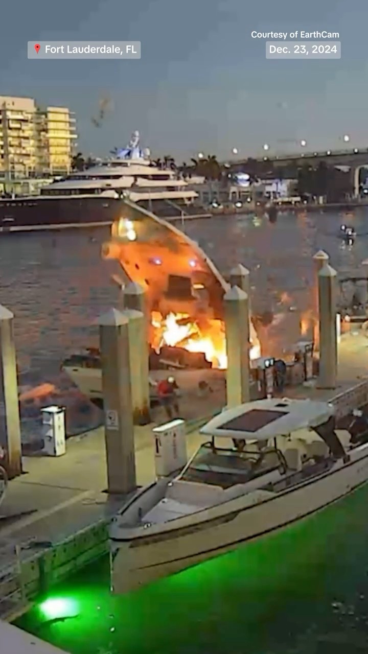 Fiery boat explosion in Florida leaves one person dead, several injured
