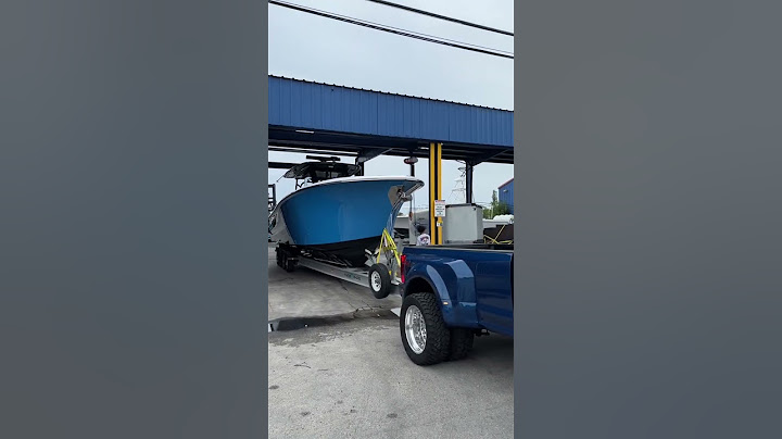 Ford F-450 Towing 41 Blackwater Boat