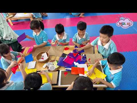 Tạo hình: Xé dán theo ý thích