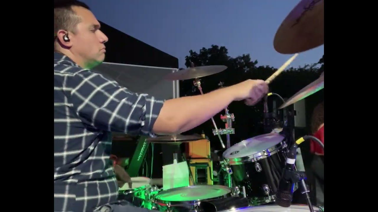 Performing with Nitework - Respect (Aretha Franklin)