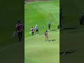 This caddie has SUPER STRENGTH 💪