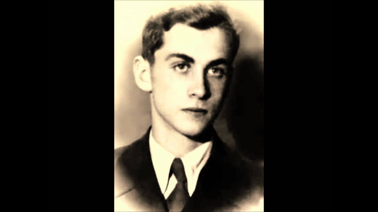 Krzysztof Kamil Baczyński - "Niebo złote Ci otworzę" - YouTube