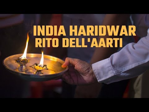 Video: Differenza Tra Le Città Indiane Varanasi E Haridwar