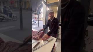 Oggi assaggiamo il panino con la fettina di cavallo da Gianluca