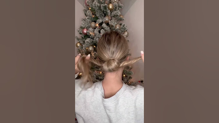 60 Second Low Bun! Easy Hairstyle! #lowbun #shorts #messybun